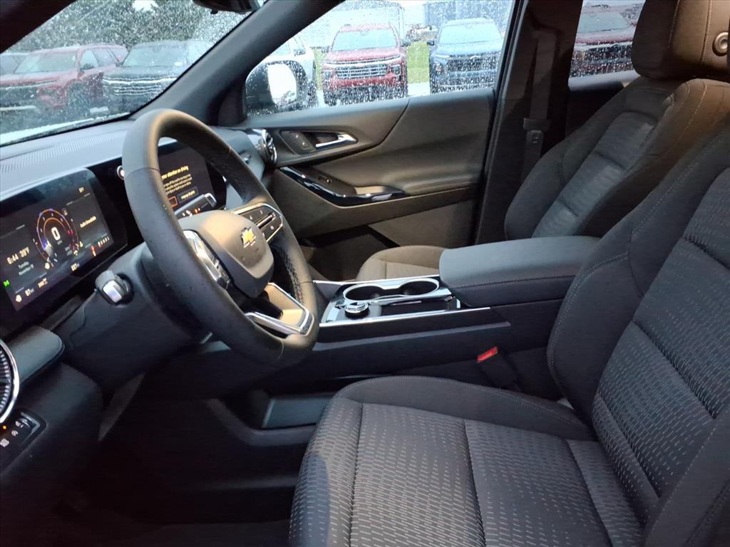 2026 Chevrolet Equinox LT photo 4