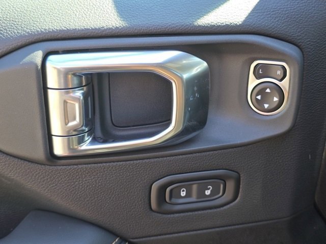 2025 Jeep Gladiator Sport photo 28