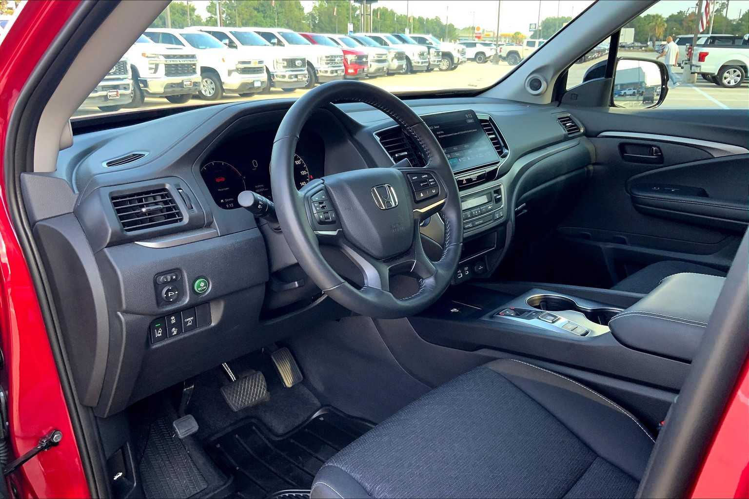 2025 Honda Ridgeline Sport photo 15