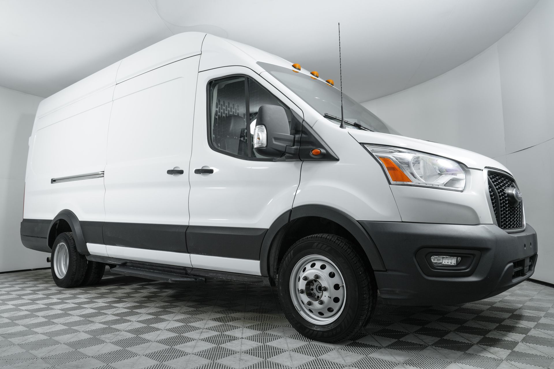2022 Ford Transit Van Base's photo
