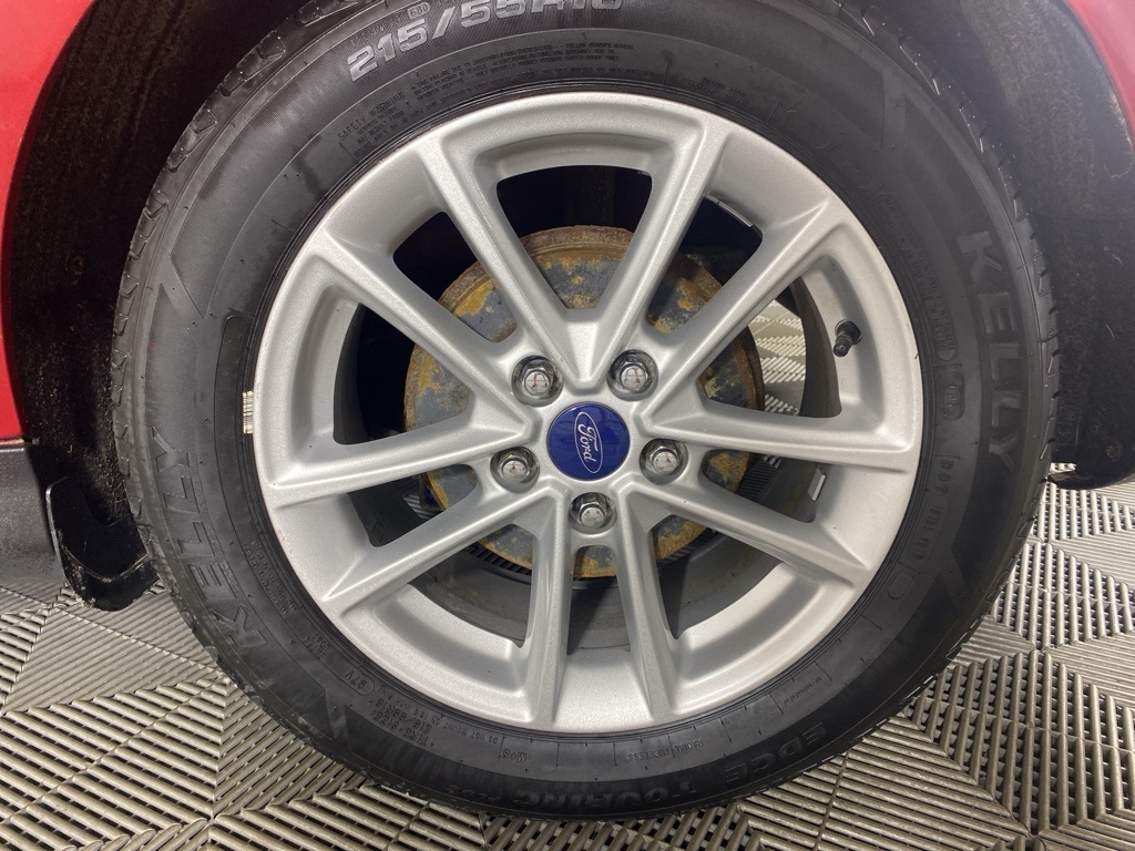 2016 Ford Focus SE photo 11