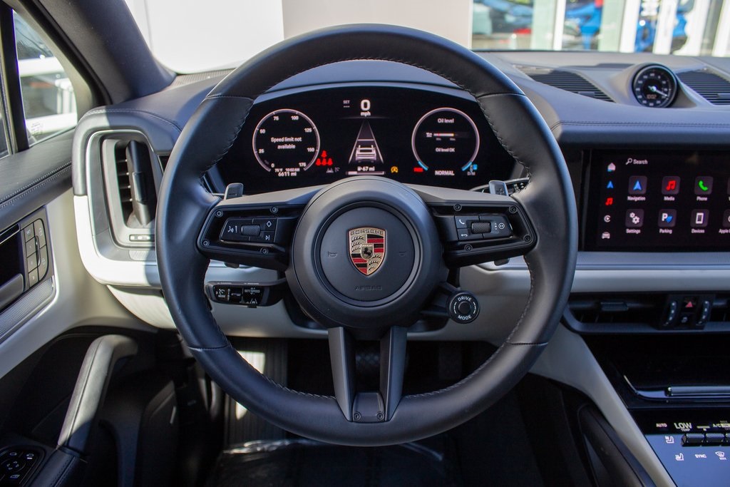 2024 Porsche Cayenne Coupe Base photo 14
