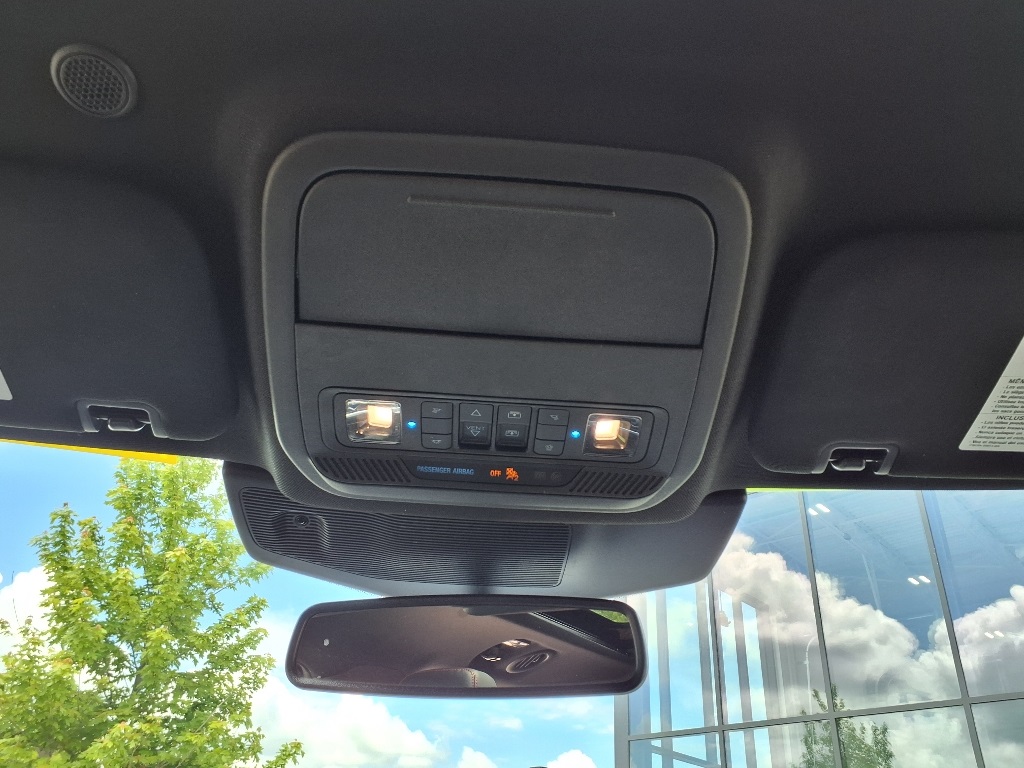 2022 Ford Explorer ST-Line photo 19