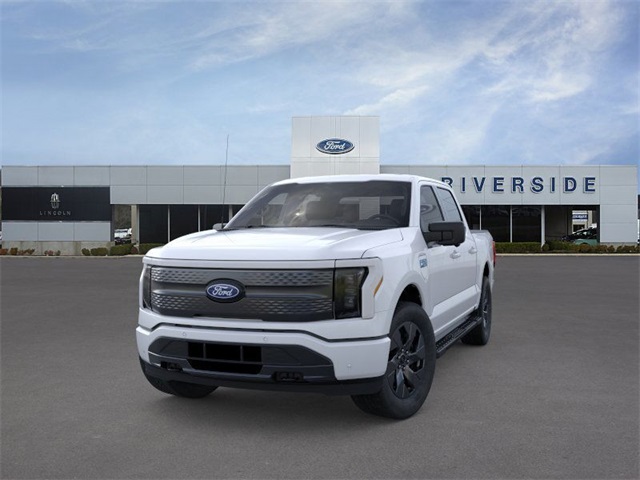 2025 Ford F-150 Lightning photo 2