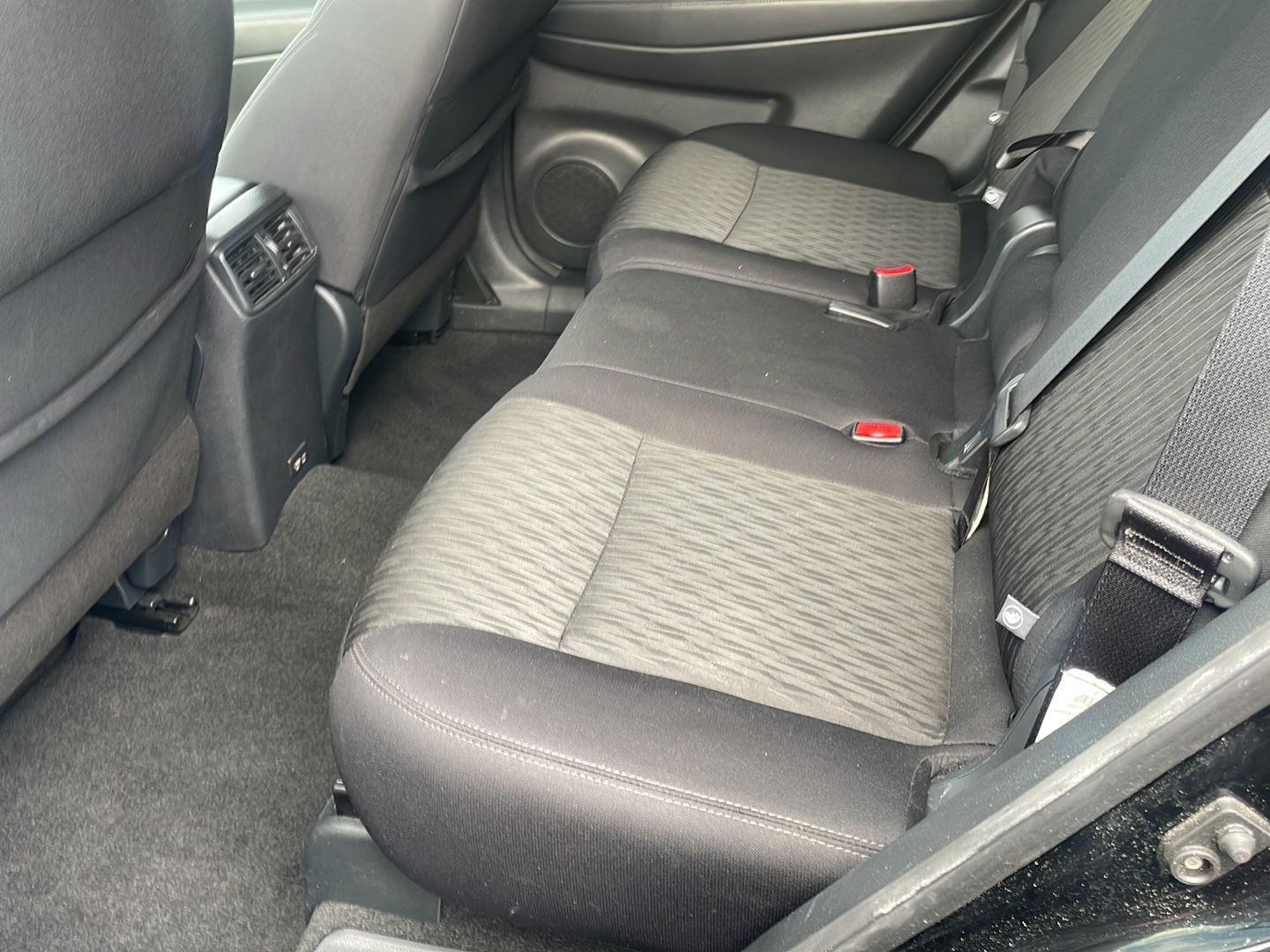 2019 Nissan Rogue SV photo 10
