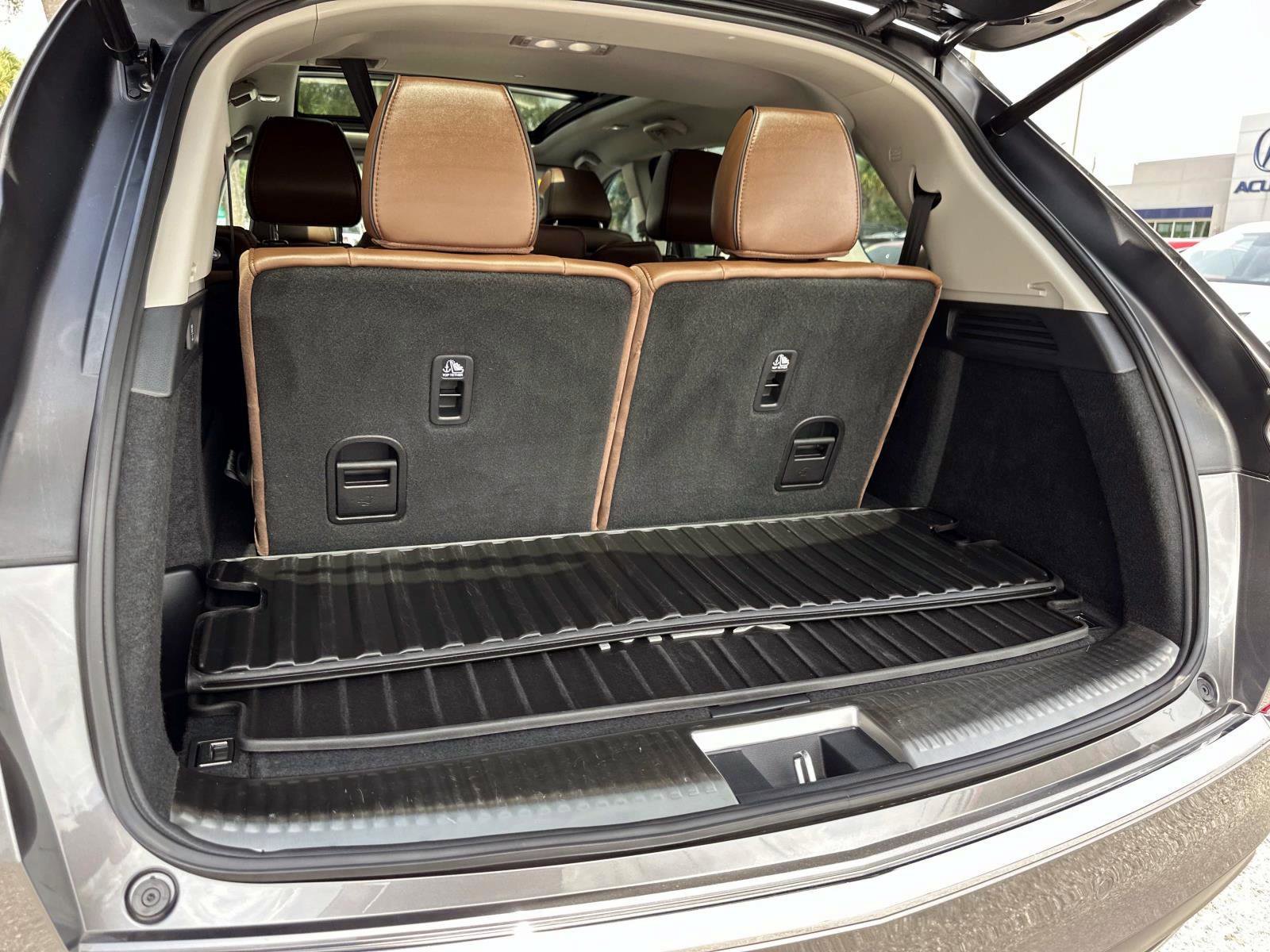 2024 Acura MDX SH-AWD Advance photo 10