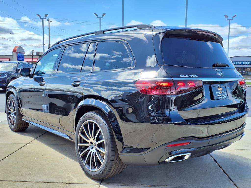 2025 Mercedes Benz GLS 450 4MATIC photo 9