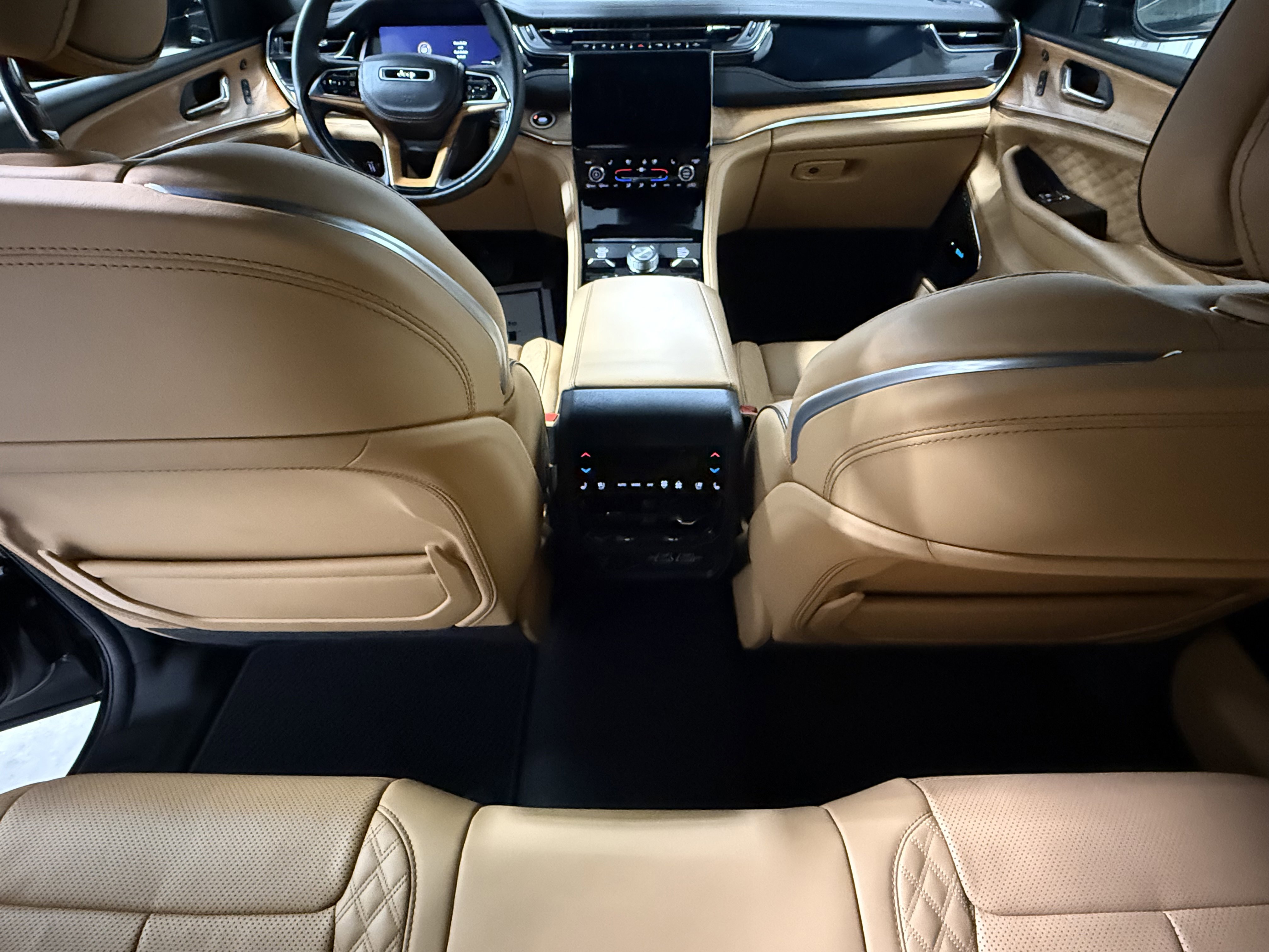 2024 Jeep Grand Cherokee Summit Reserve photo 2