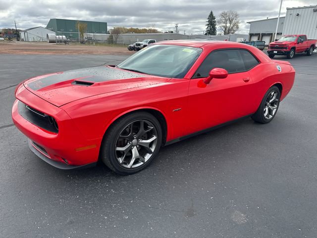 2015 Dodge Challenger R/T's photo