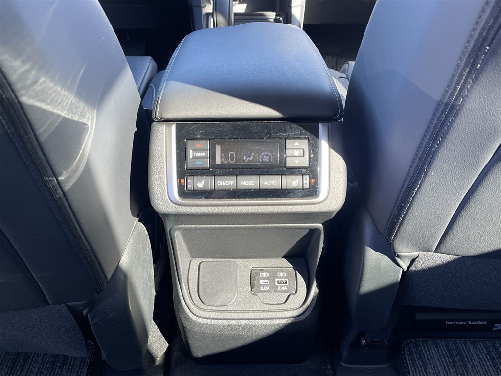 2024 Subaru Ascent Limited photo 37