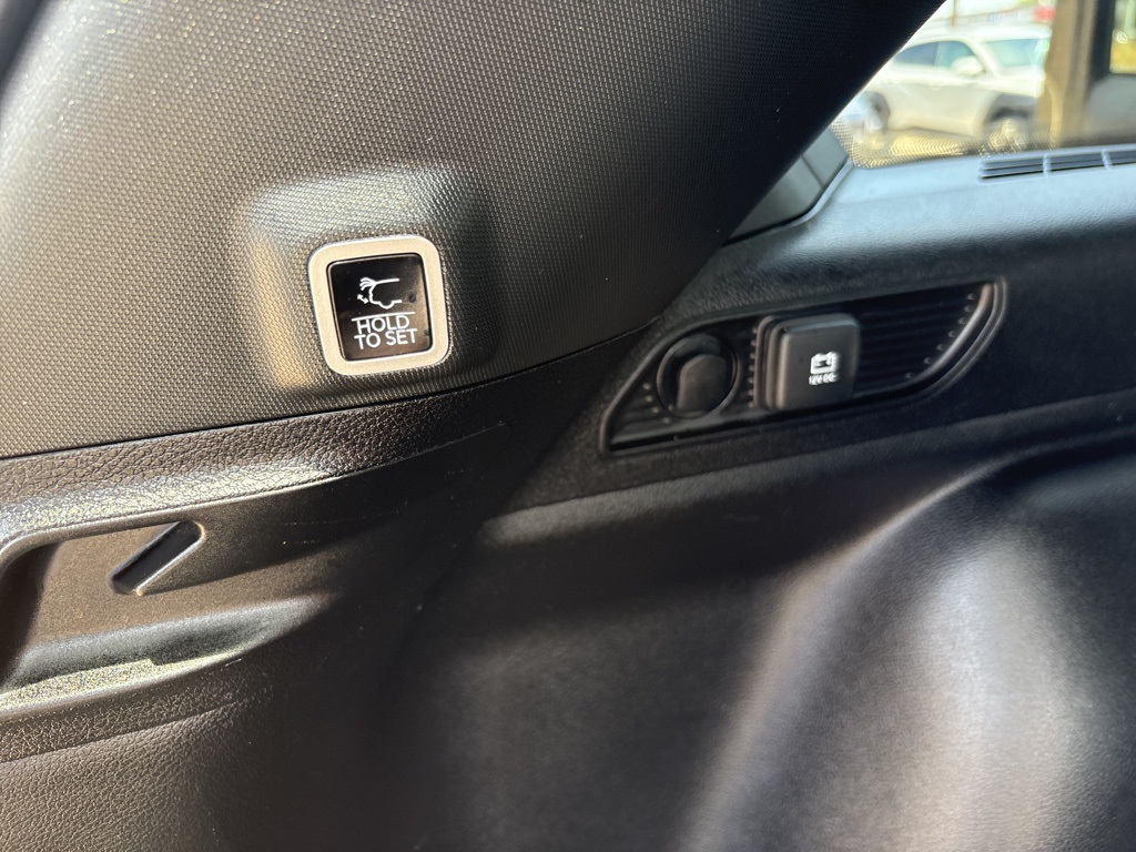 2024 Jeep Grand Cherokee Altitude photo 31
