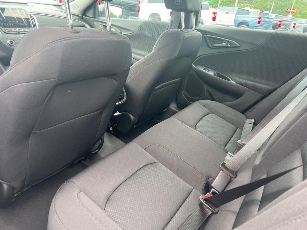2024 Chevrolet Malibu 1LT photo 9