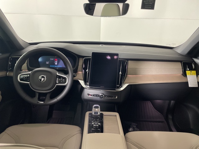 2025 Volvo XC90 Core photo 36