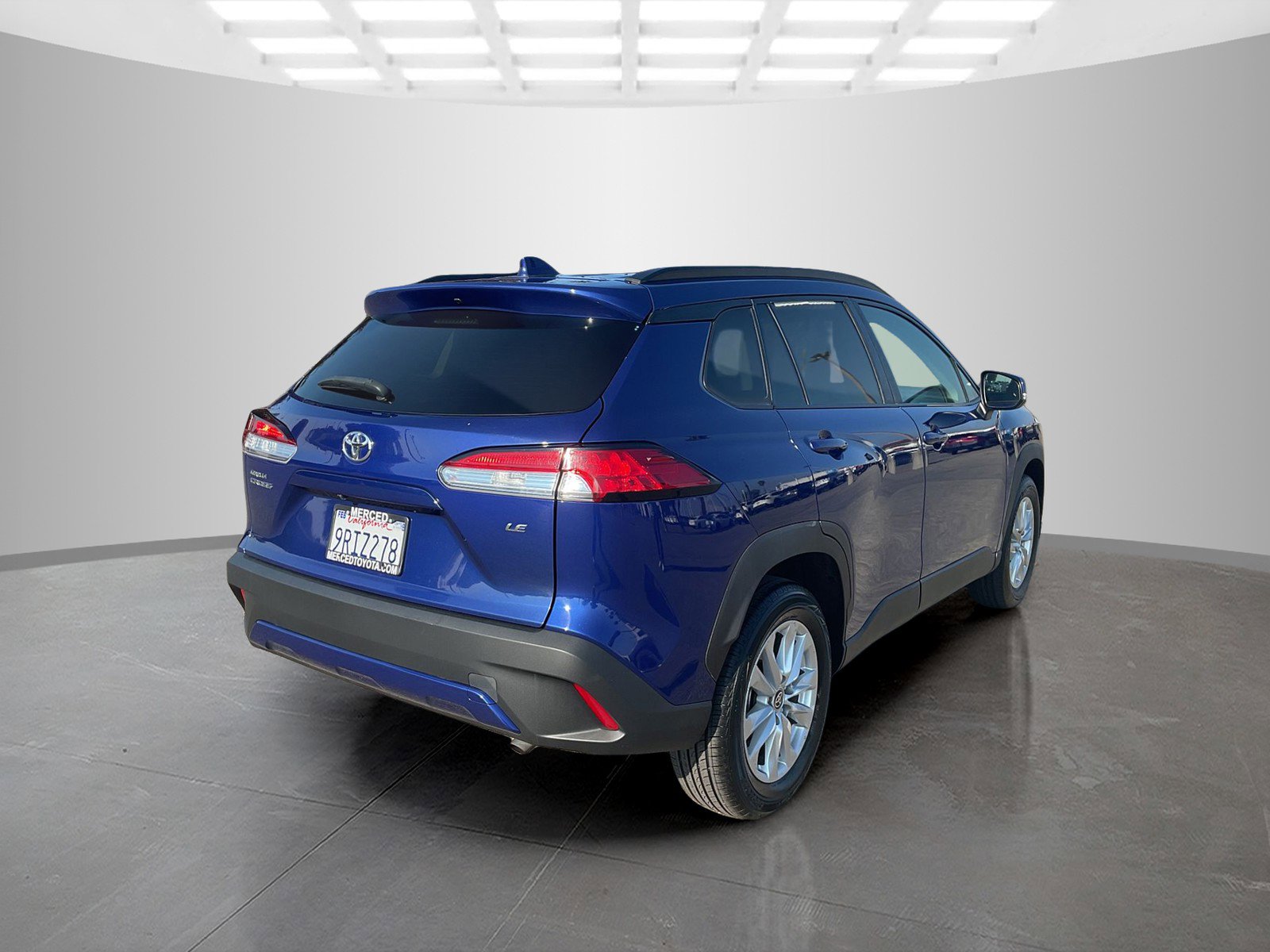 2022 Toyota Corolla Cross LE photo 3