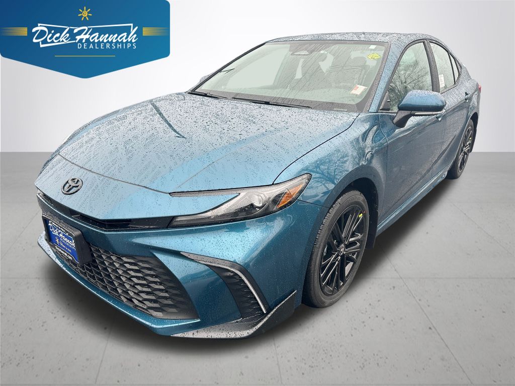2026 Toyota Camry SE's photo