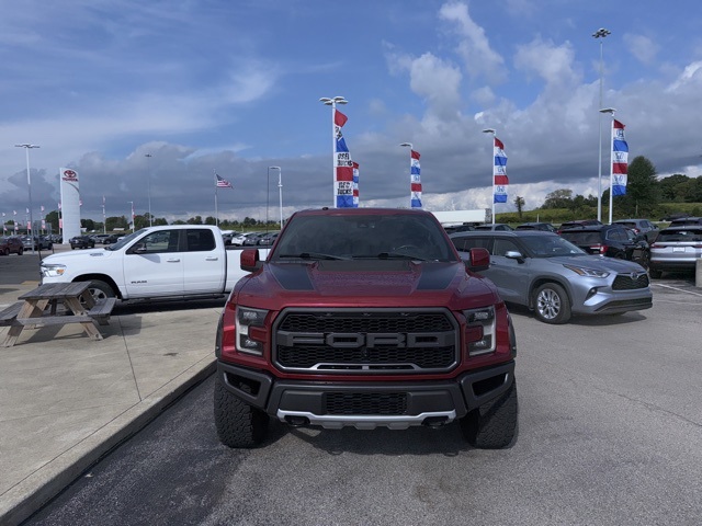 2018 Ford F-150 Raptor photo 2