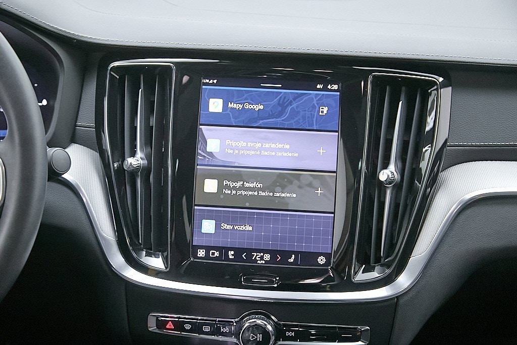 2023 VOLVO S60 - Image 33