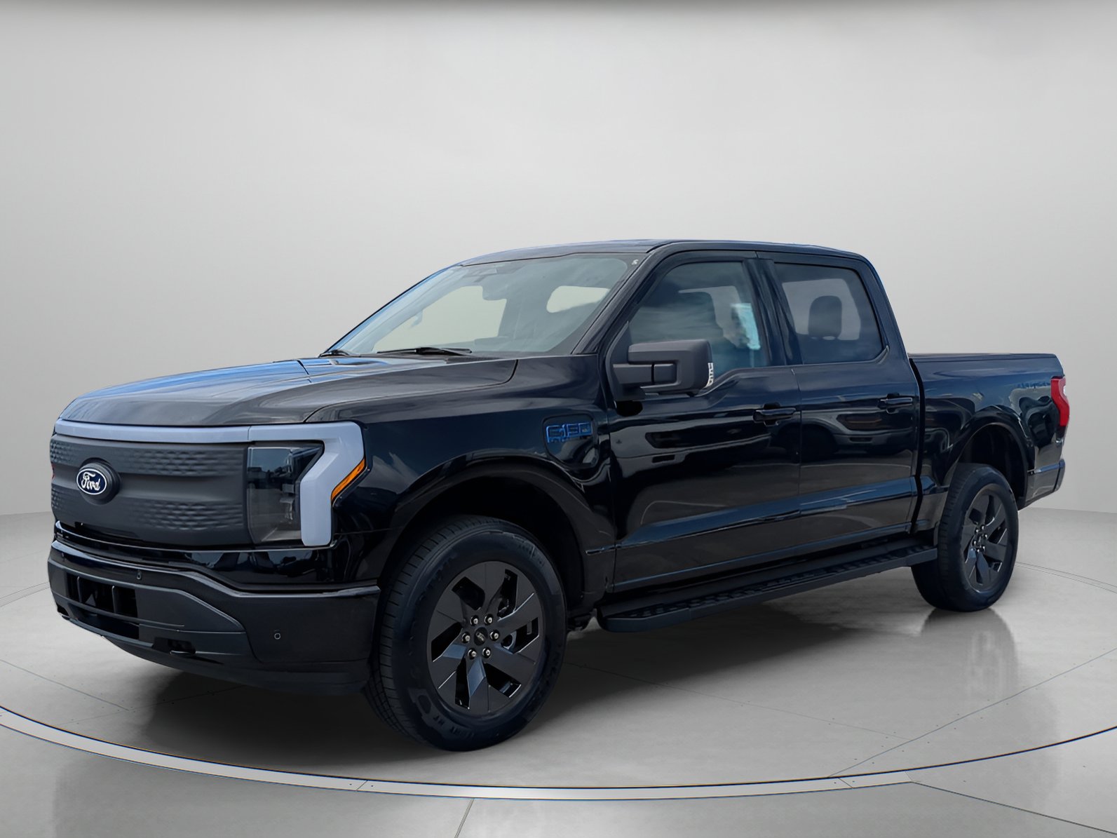 2025 Ford F-150 Lightning Flash's photo