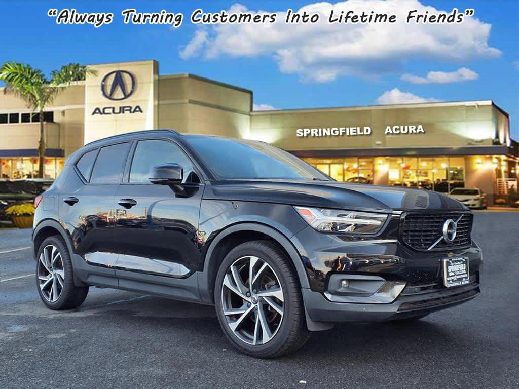 2019 Volvo XC40 R-Design's photo