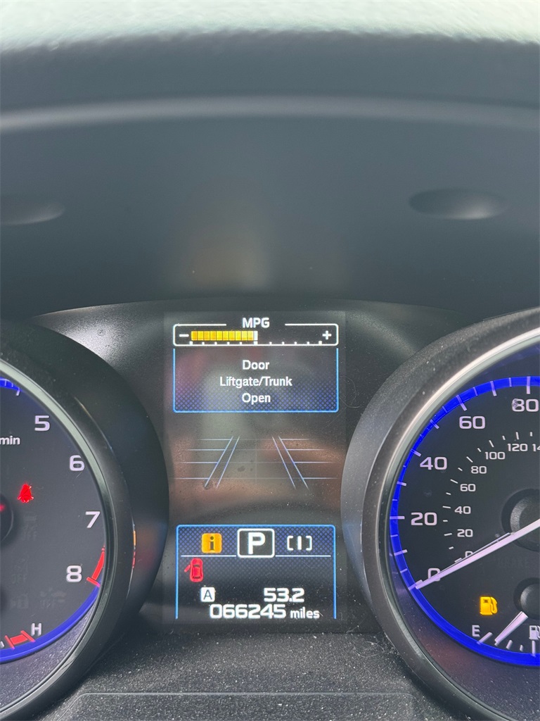 2015 Subaru Legacy 3.6R Limited photo 4