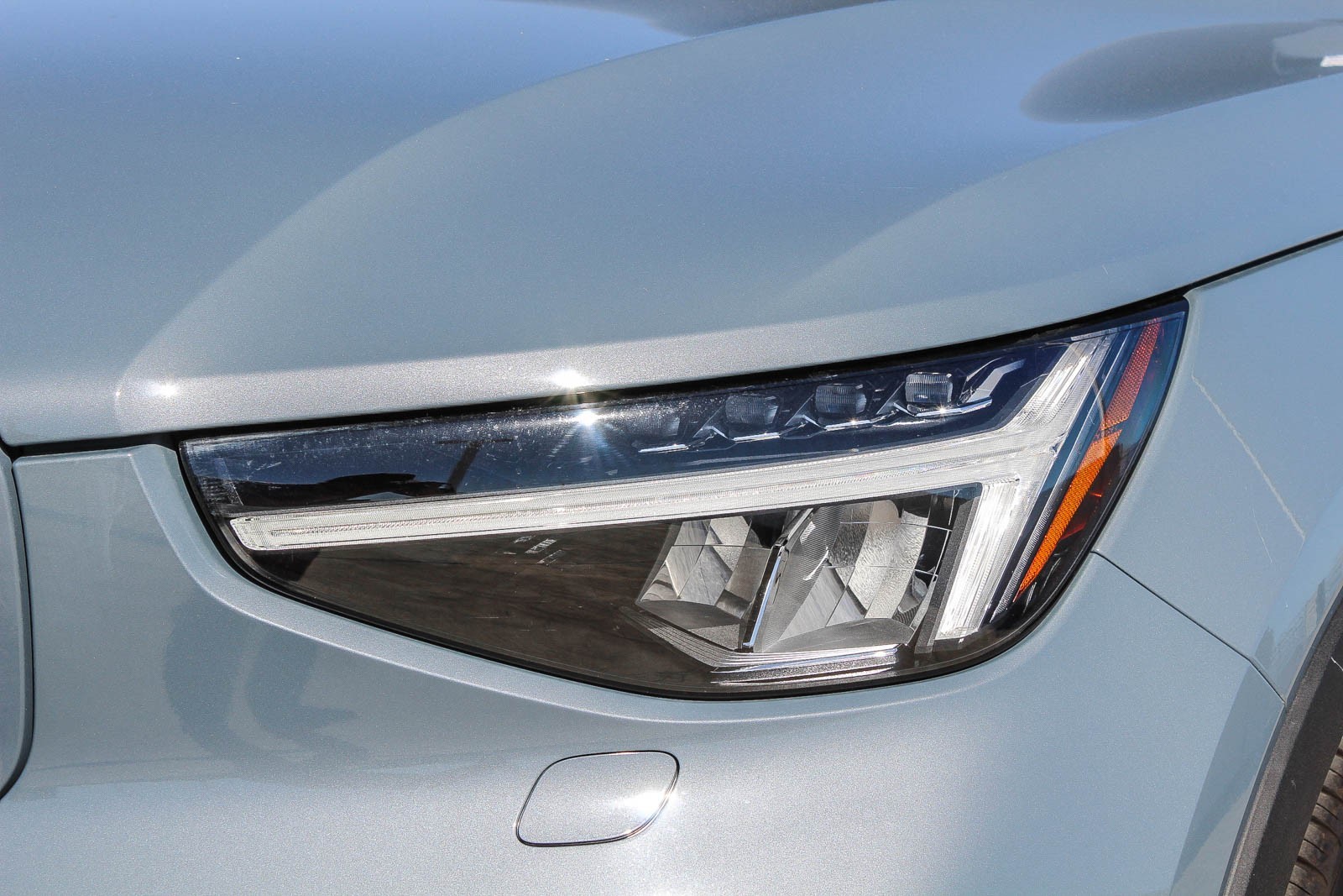 2023 Volvo C40 Recharge Ultimate photo 4