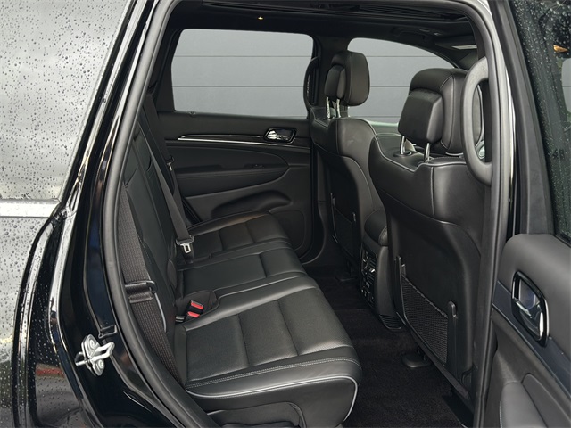 2019 Jeep Grand Cherokee Overland photo 14