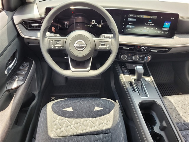 2025 Nissan Kicks SV photo 4