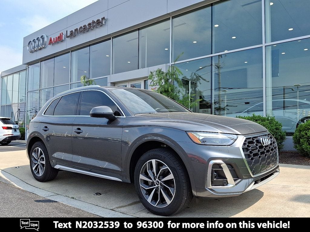 2022 Audi Q5 Premium's photo