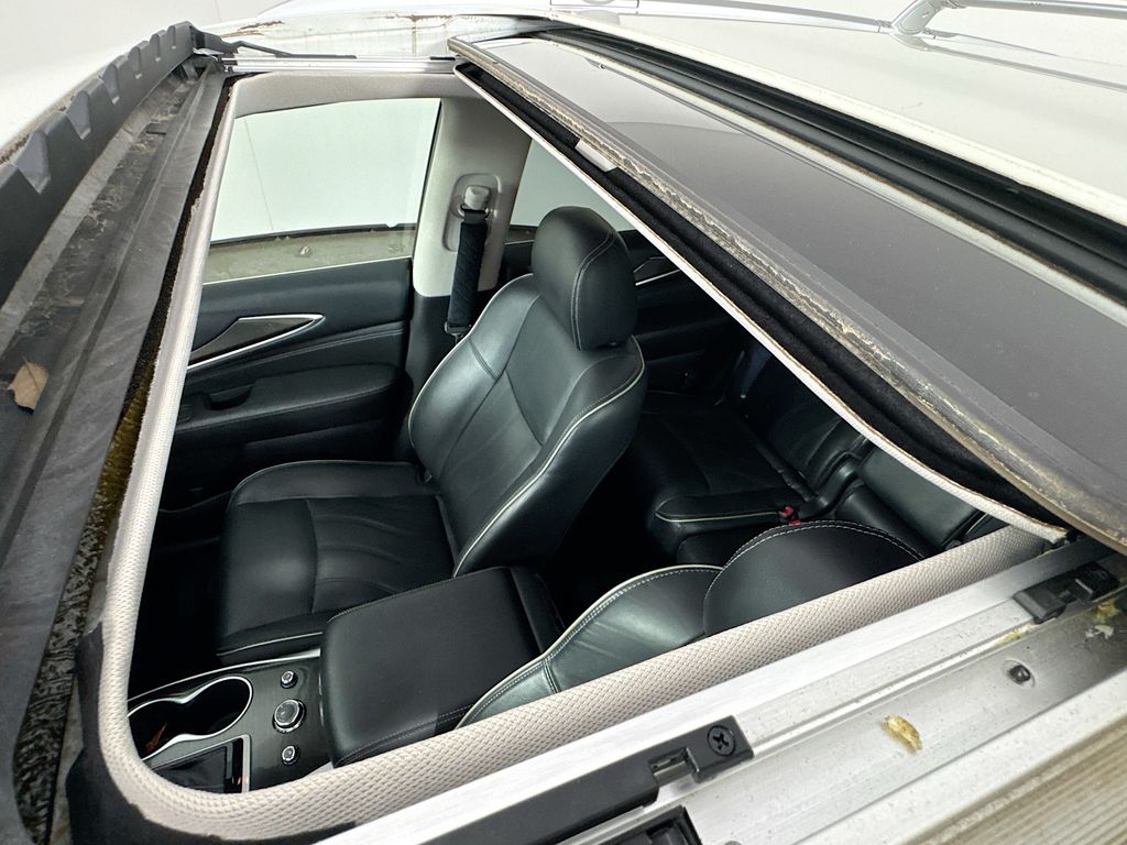 2018 Infiniti QX60 Premium photo 24