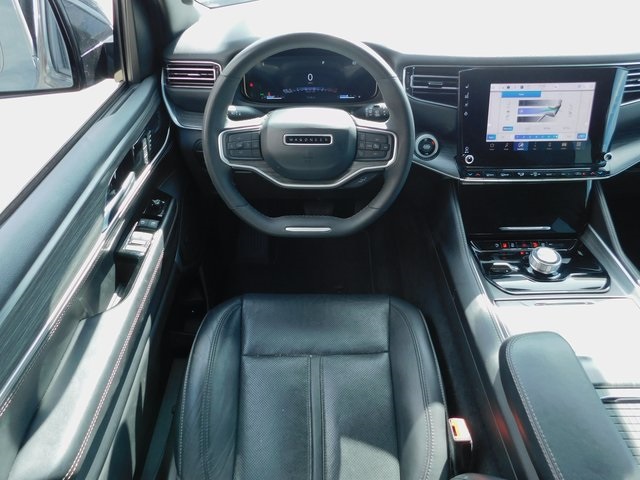 2023 Jeep Wagoneer L Series II photo 14