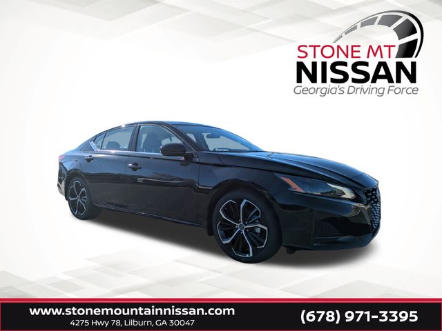 2025 Nissan Altima SR's photo