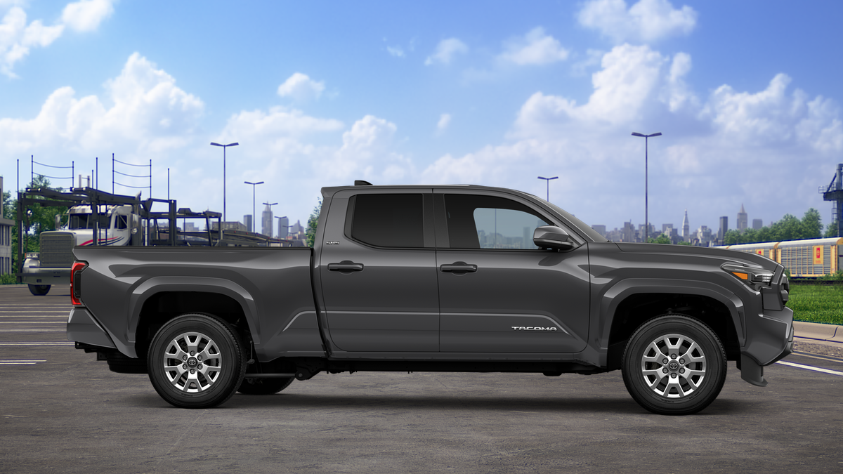 2025 Toyota Tacoma SR5 4x4 Double Cab photo 13