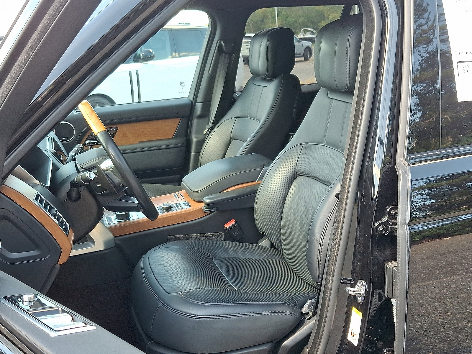 2020 Land Rover Range Rover P525 HSE photo 23