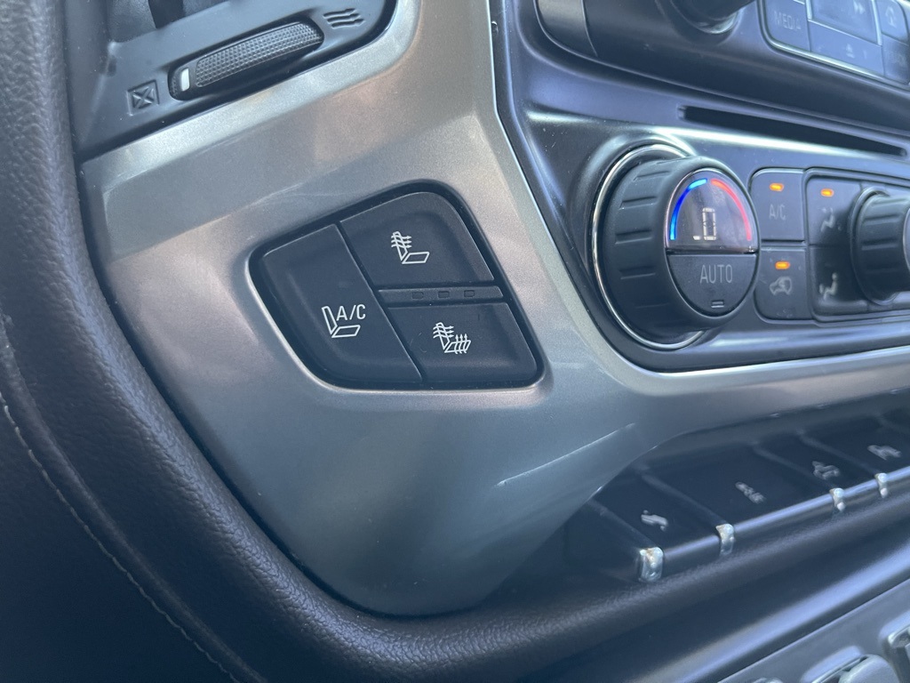 2015 Chevrolet Silverado 2500HD LTZ photo 41