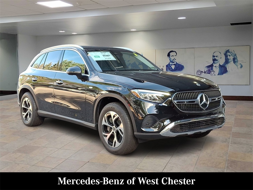 2025 Mercedes-Benz GLC Base's photo