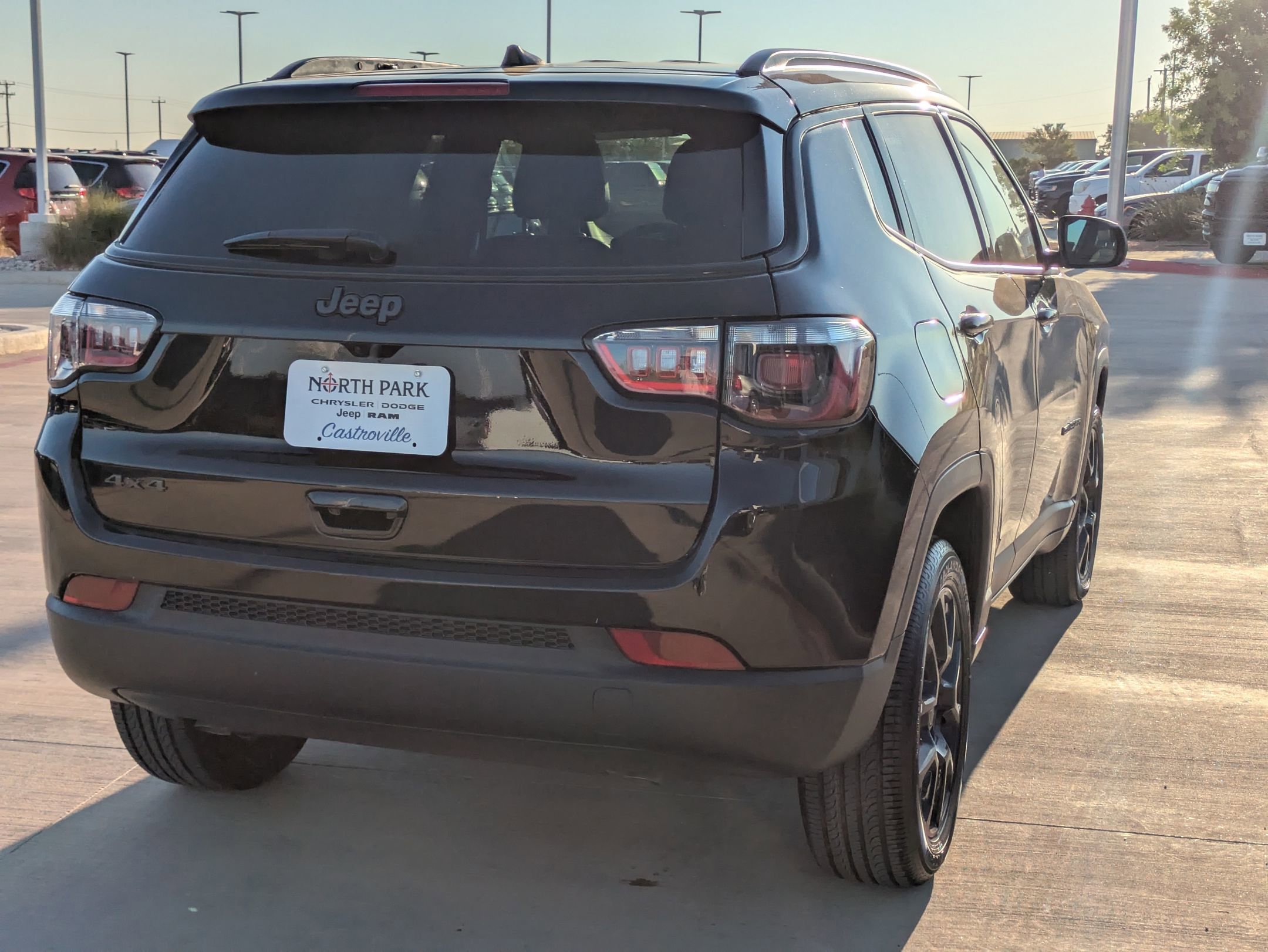 2026 Jeep Compass Latitude photo 2