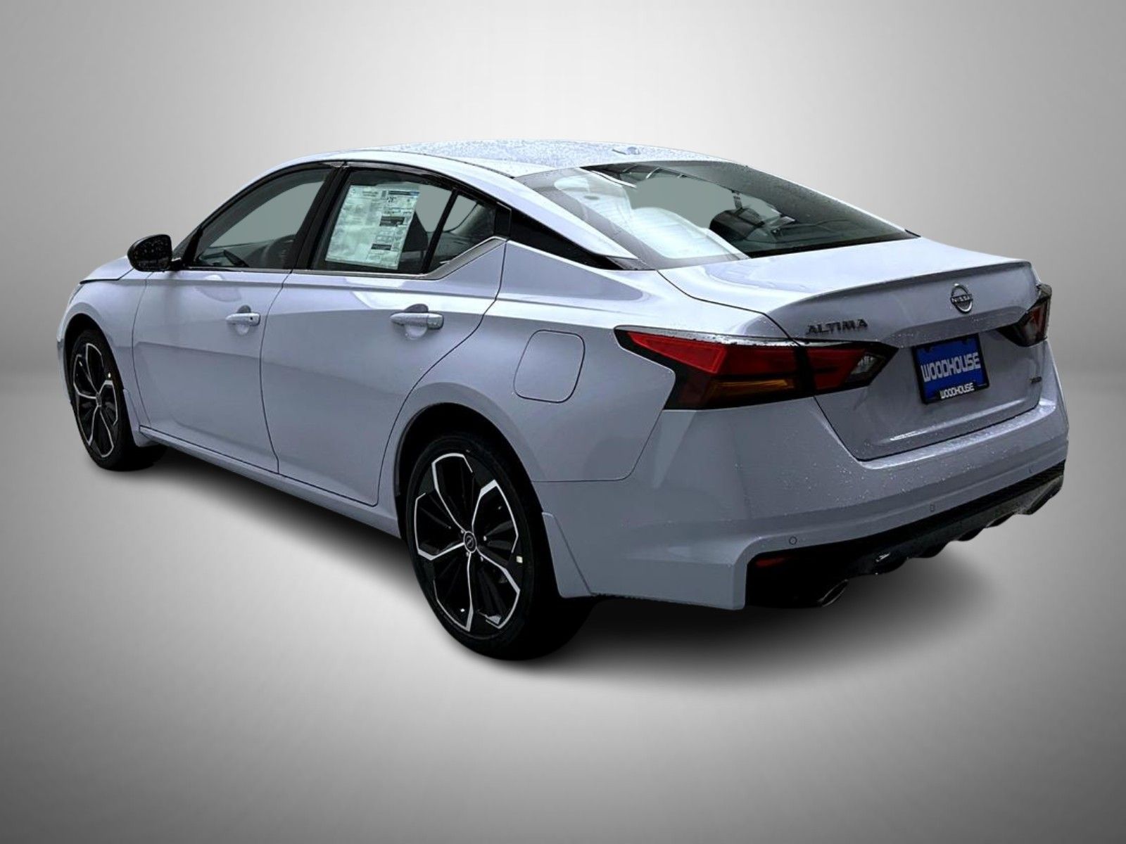 2025 Nissan Altima 2.5 SR photo 7
