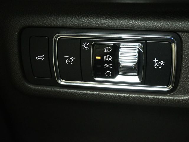 2020 LINCOLN CORSAIR - Image 11