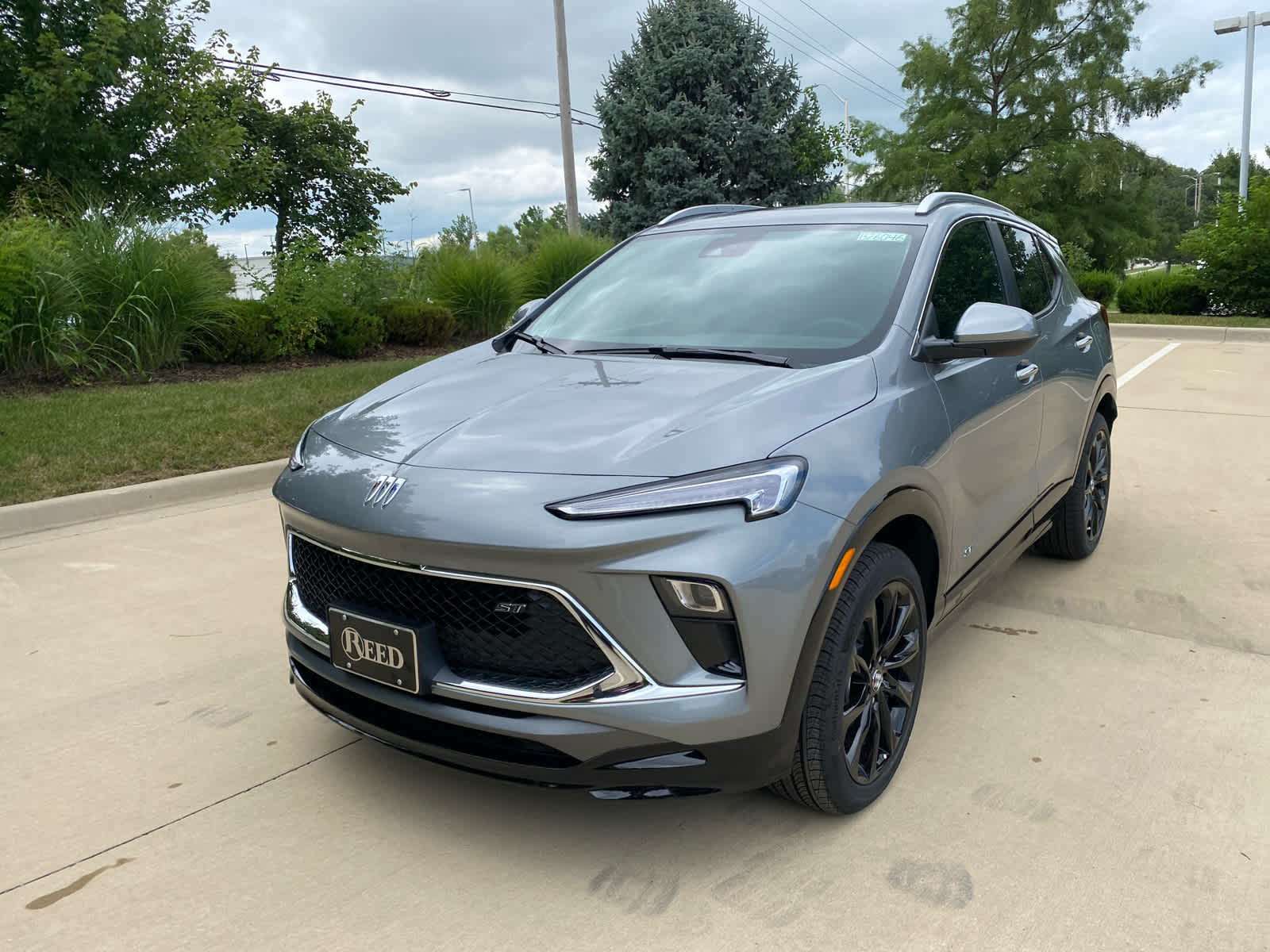2026 Buick Encore GX Sport Touring photo 2