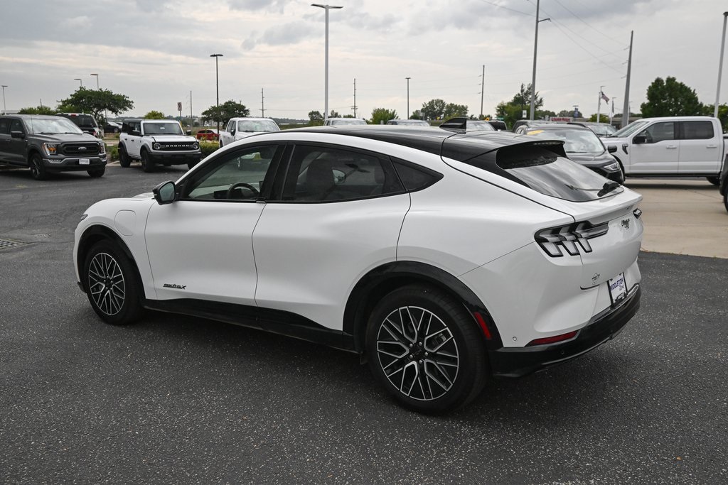 2024 Ford Mustang Mach-E Premium photo 5