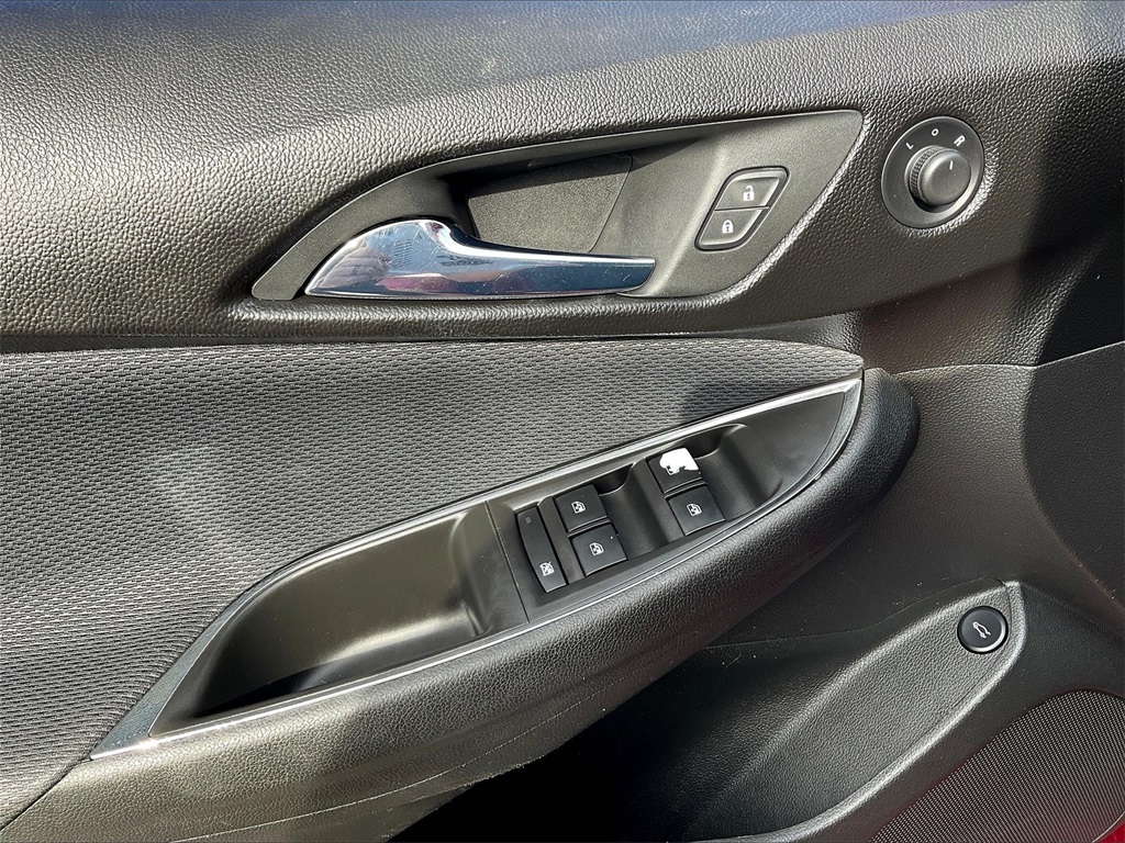 2018 Chevrolet Cruze LT photo 31