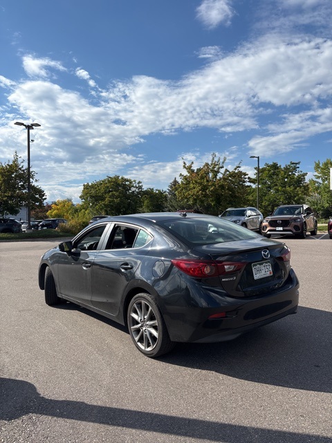 2018 Mazda Mazda3 Touring photo 2