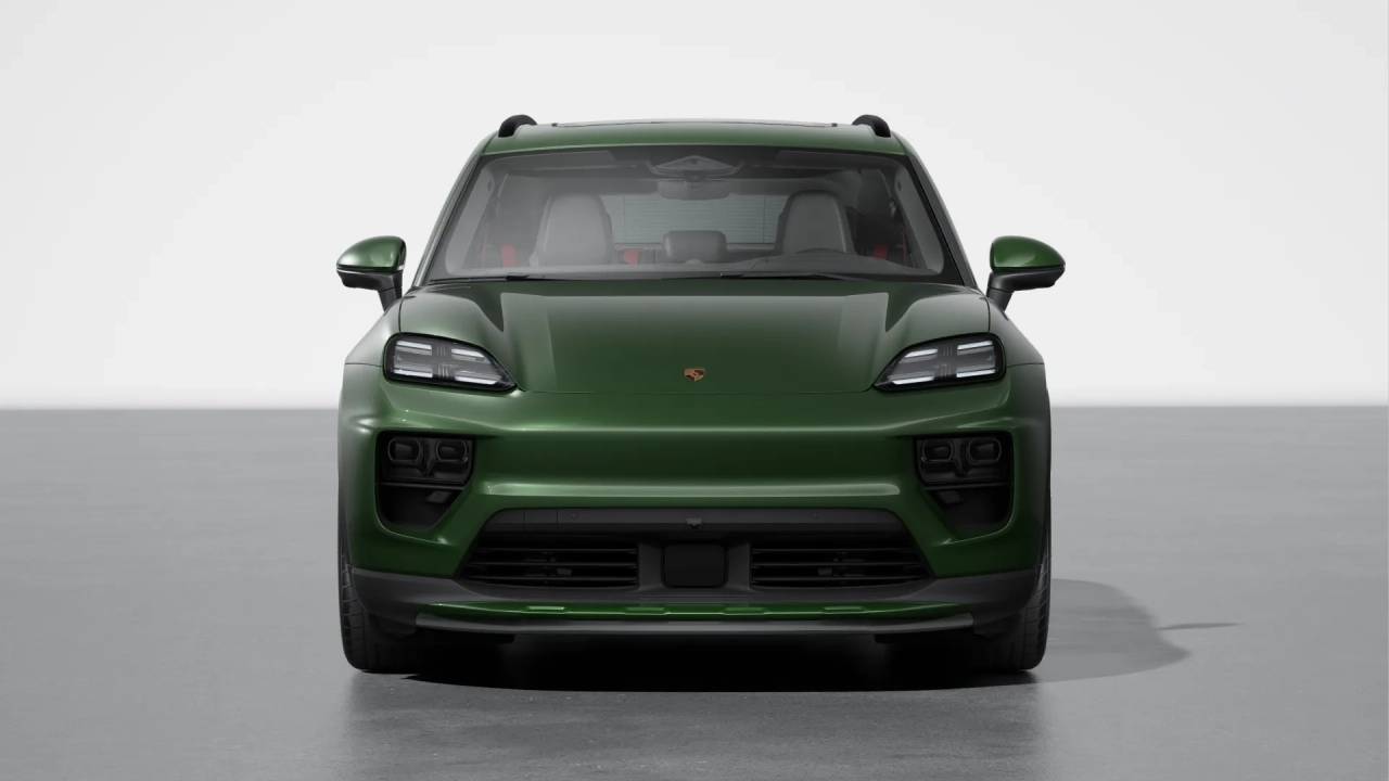 2025 Porsche Macan Electric photo 8