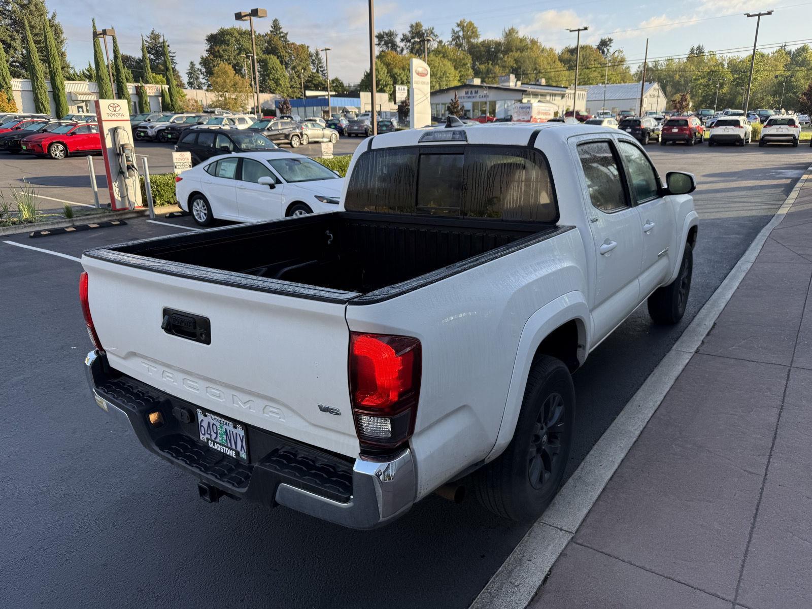 2022 Toyota Tacoma SR5 photo 5