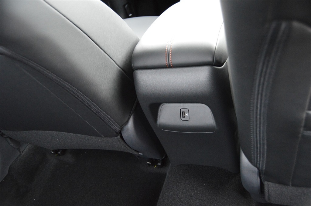 2025 Nissan Sentra SR photo 16