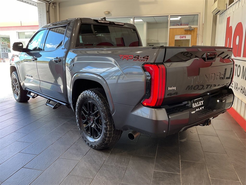 2022 Toyota Tundra SR5 CrewMax photo 4