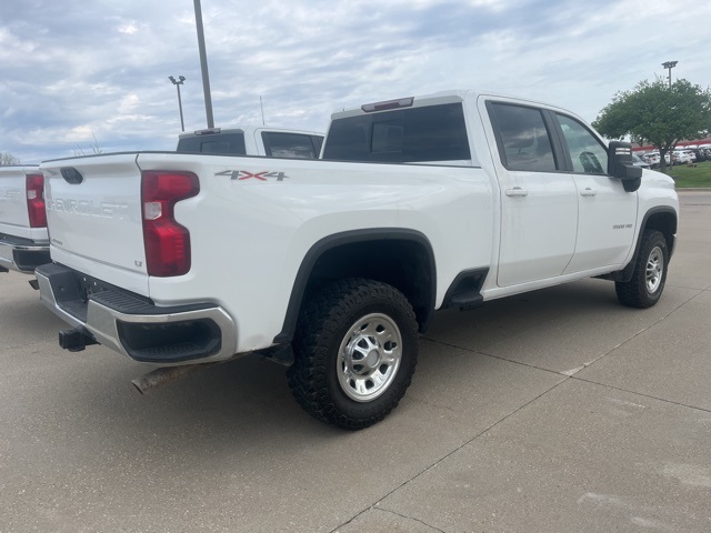 2022 Chevrolet Silverado 3500HD LT photo 4