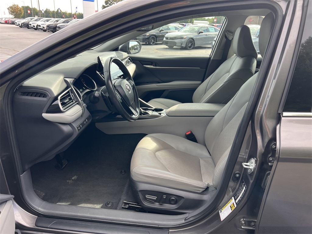 2023 Toyota Camry XSE photo 16