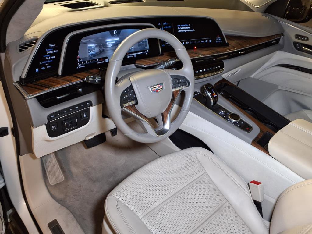 2023 Cadillac Escalade ESV Sport Platinum photo 3