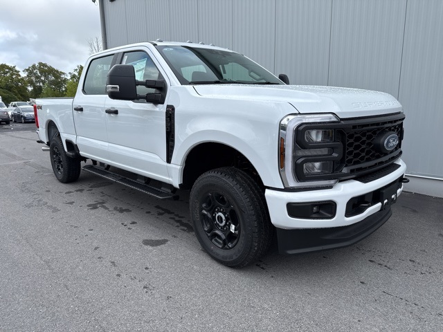 2026 Ford F-350 Super Duty XL's photo